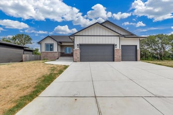 3311 S Linden Ct, Wichita, KS 67210