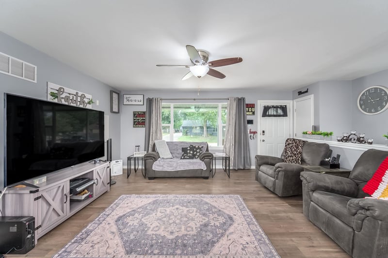 6430 Longmont St, Park City, KS 67219
