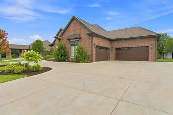 2126 N Clear Creek, Wichita, KS 67230