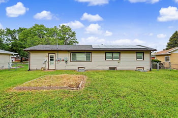 2027 Manhattan Dr, Wichita, KS 67204
