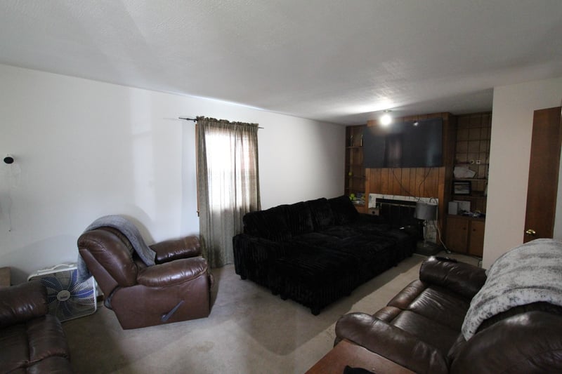4410 25th St, Wichita, KS 67220