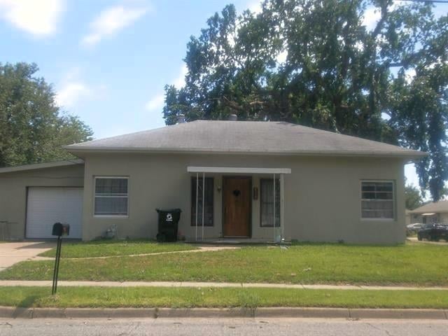 1117 Republic Ave, Salina, KS 67401