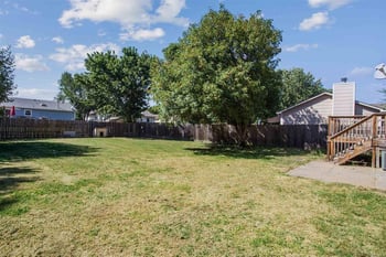2425 N Beacon Hill, Wichita, KS 67220