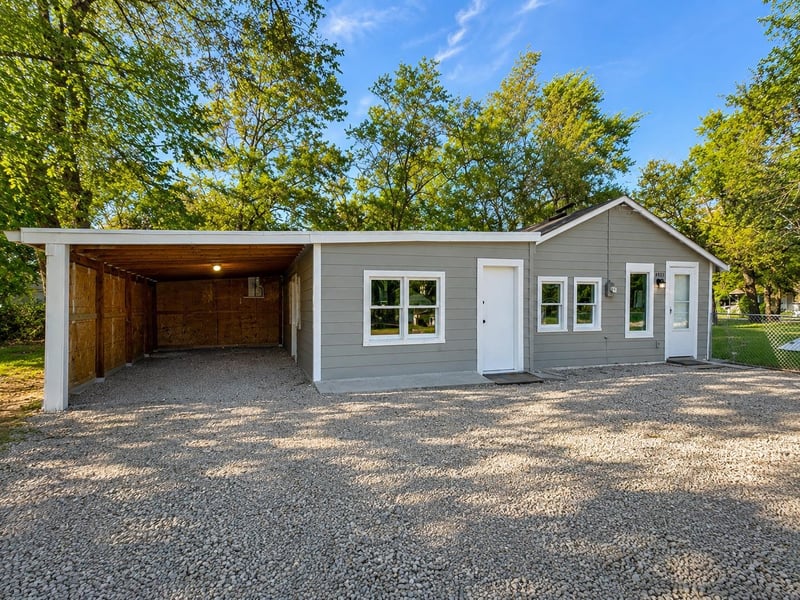 4521 Newell Ave, Wichita, KS 67212