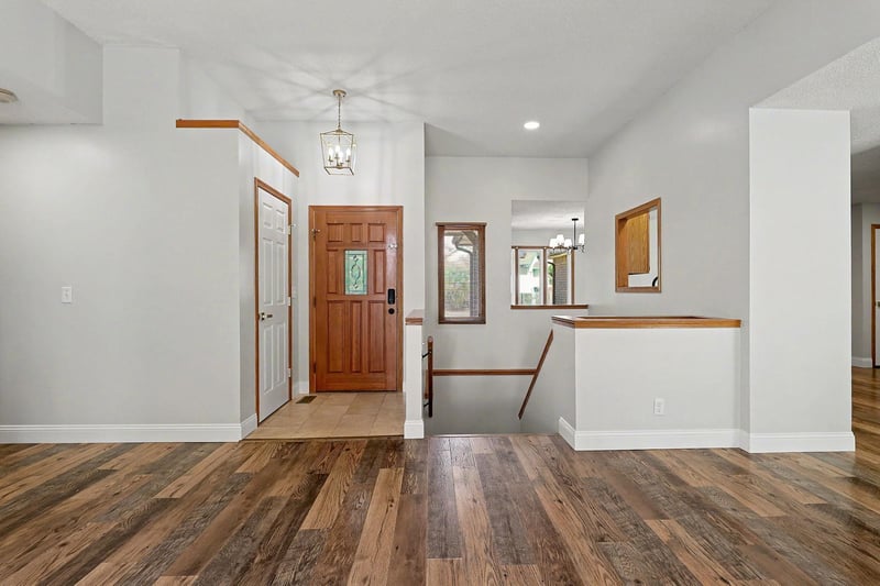 254 Lakeside Dr, Andover, KS 67002