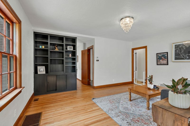 633 Broadview , Wichita, KS 67218