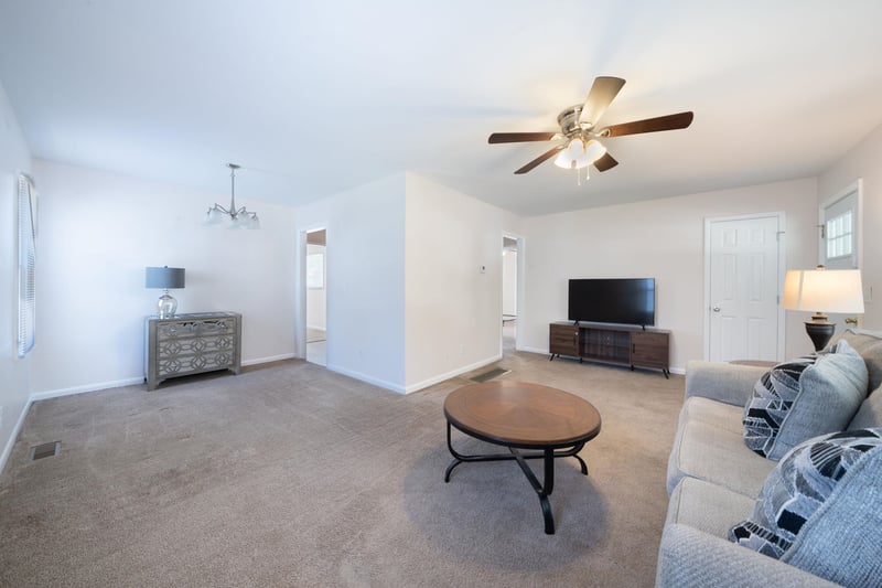 2260 Victoria St, Wichita, KS 67211