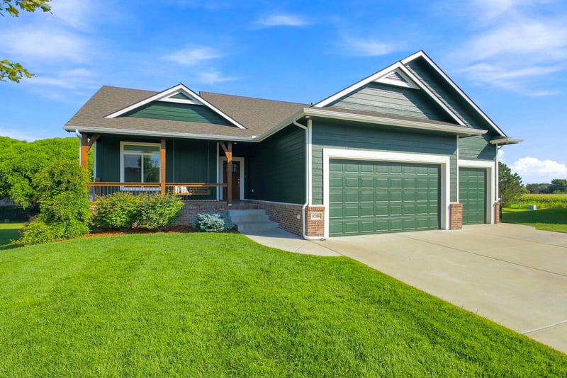 8206 W Kackley Cir, Wichita, KS 67205