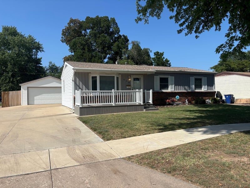 528 7th , Haysville, KS 67060