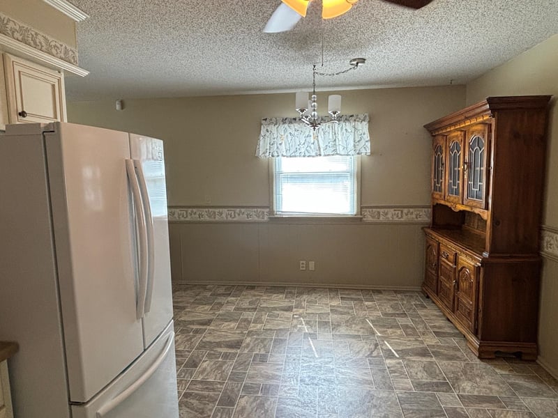 528 7th , Haysville, KS 67060