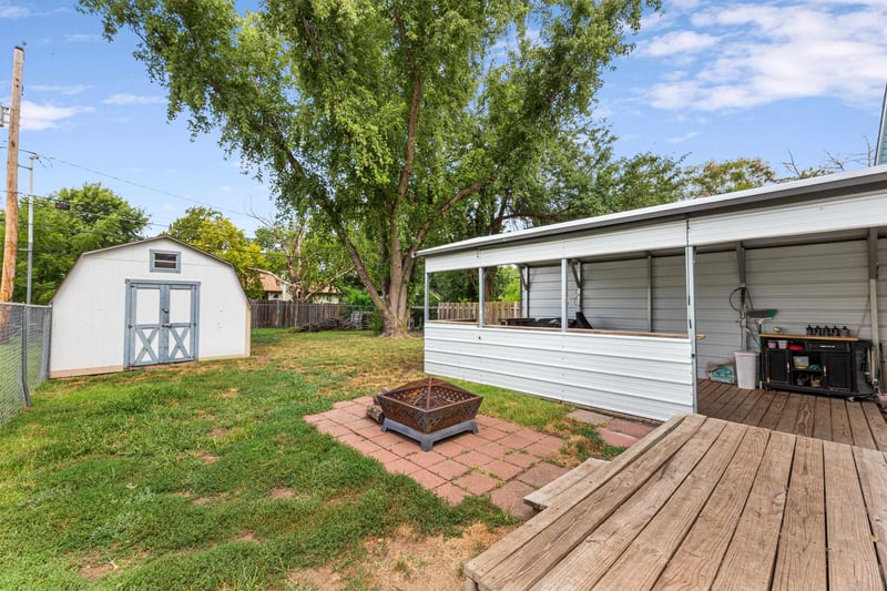 505 Sweezy , Halstead, KS 67056