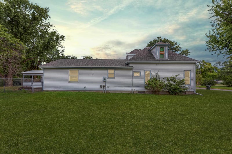 505 Sweezy , Halstead, KS 67056