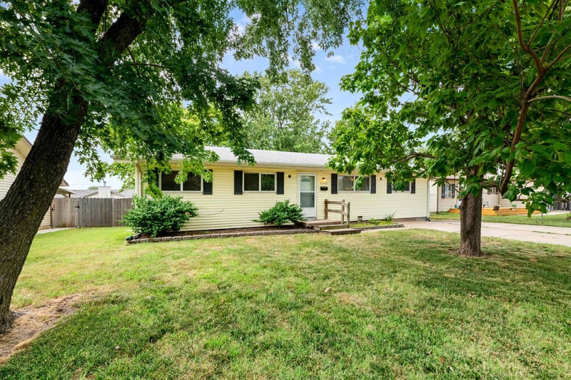 3327 All Hallows Ave, Wichita, KS 67217
