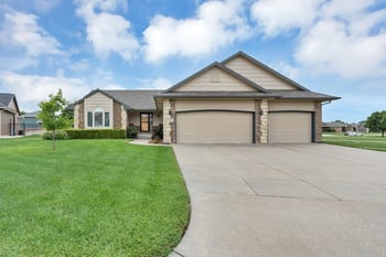 2519 W Rio Vista Ct, Wichita, KS 67204-4571