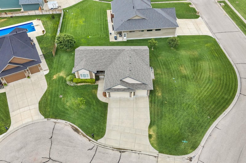 2519 W Rio Vista Ct, Wichita, KS 67204-4571
