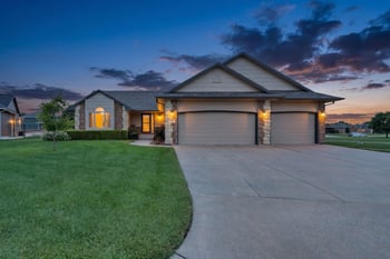 2519 W Rio Vista Ct, Wichita, KS 67204-4571