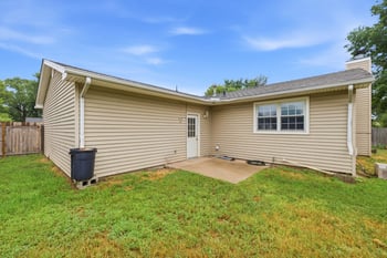 725 W Lockwood St, Wichita, KS 67217