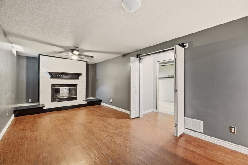 725 W Lockwood St, Wichita, KS 67217