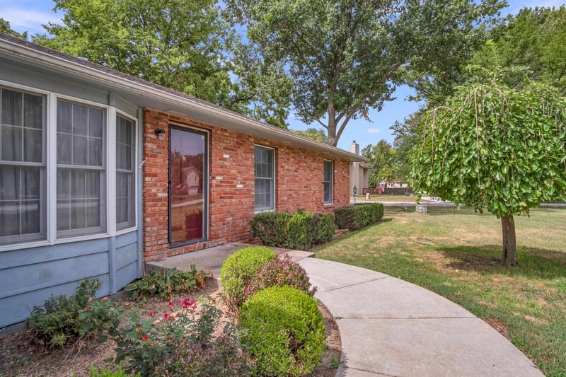 3219 Northwood Ct, Newton, KS 67114