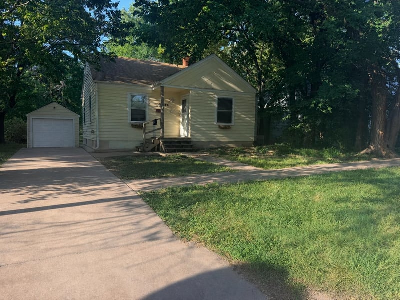 425 2nd St, Newton, KS 67114