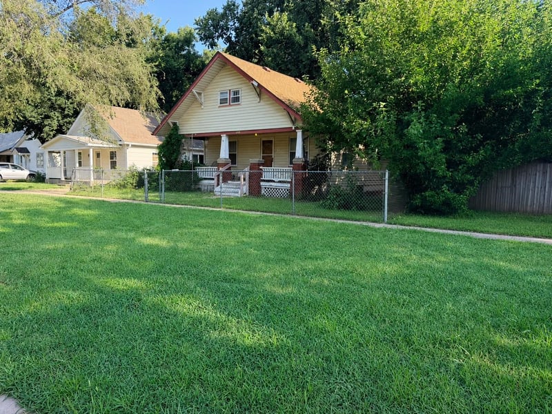 406 3rd St, Newton, KS 67114