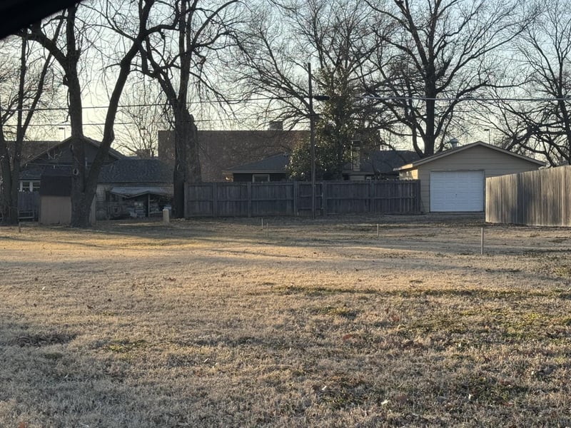 923 Lincoln St, Belle Plaine, KS 67013