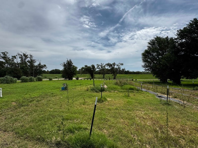 00000 E 2nd St, Halstead, KS 67056