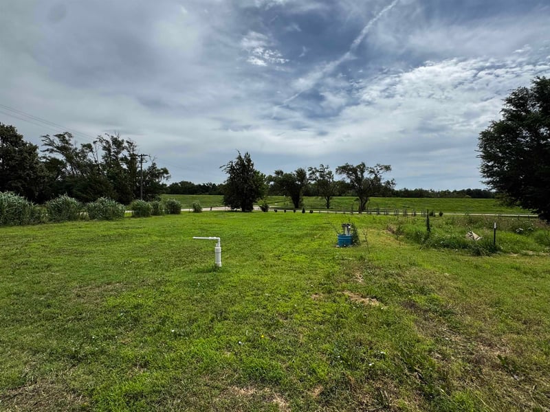 00000 E 2nd St, Halstead, KS 67056