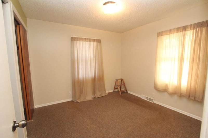 1113 27th , Wichita, KS 67204