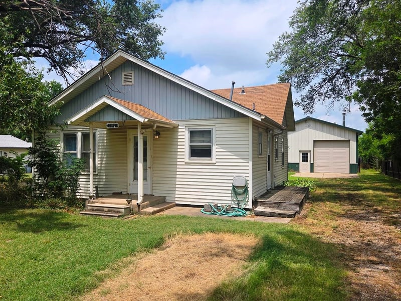 1420 9th , Newton, KS 67114