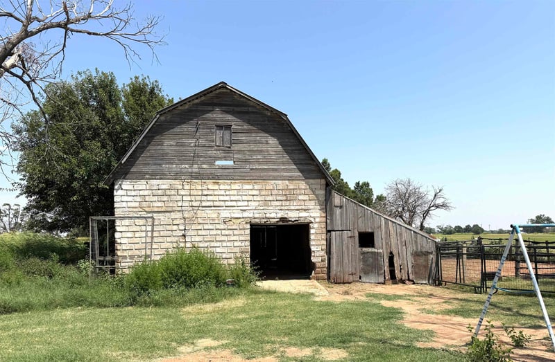 1003 N Springfield Ave, Anthony, KS 67003