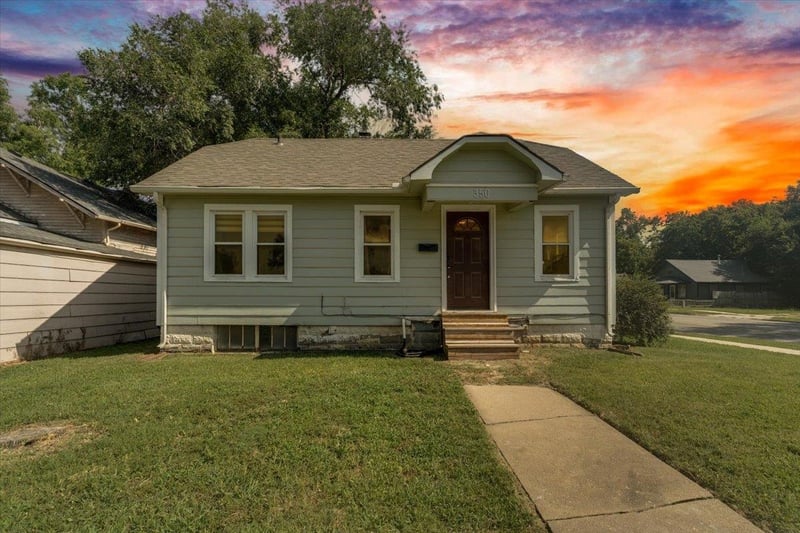 350 Clark Ave, Augusta, KS 67010