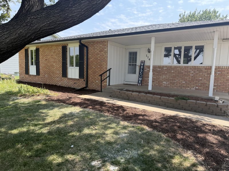 114 Wayne Ave, Salina, KS 67401