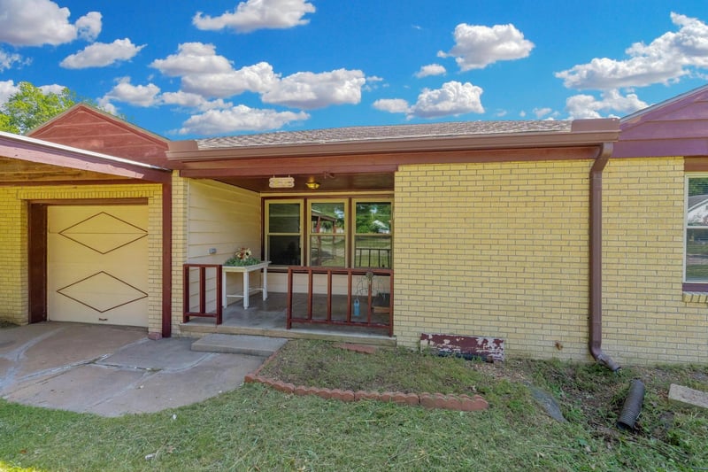 816 Lincoln , Belle Plaine, KS 67013