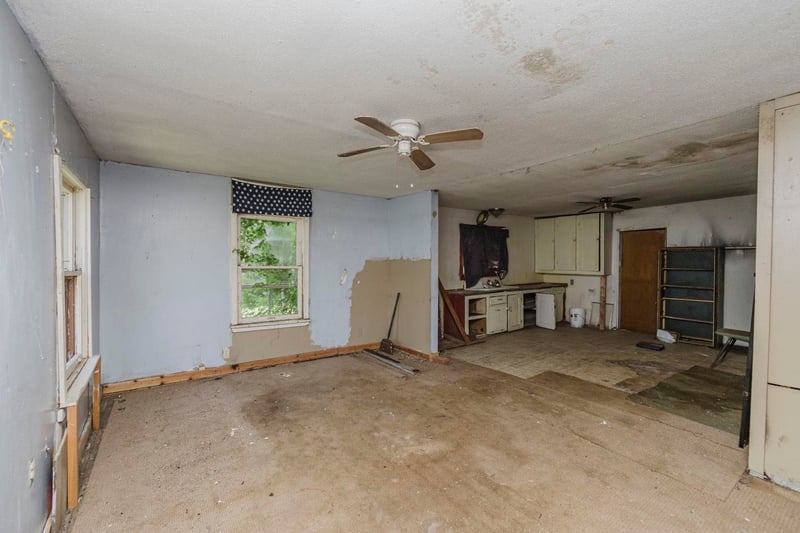 407 Price , Turon, KS 67583
