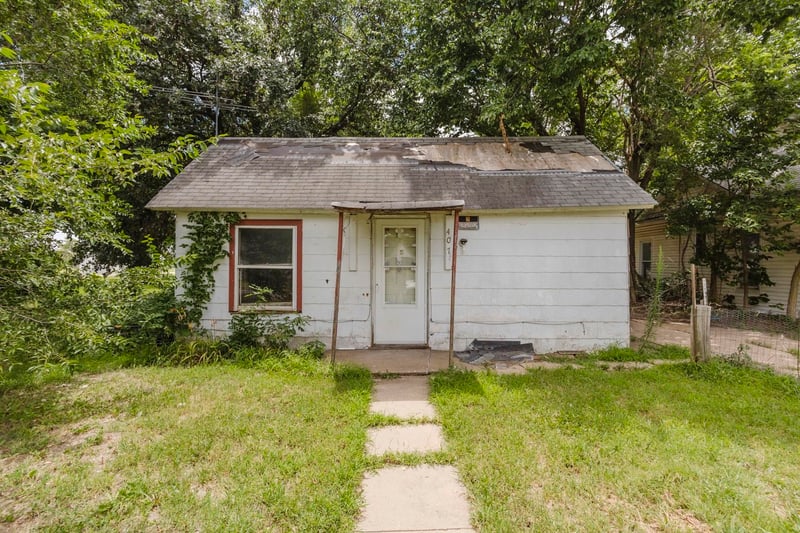 407 Price , Turon, KS 67583
