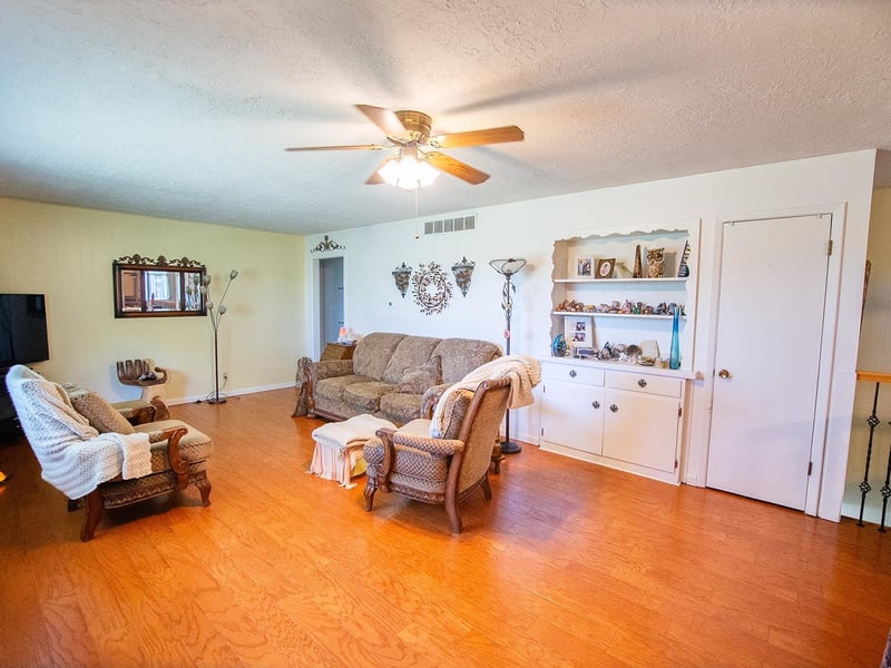 1461 Indigo , Hillsboro, KS 67063