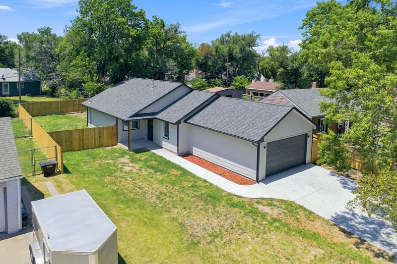 1427 Broadview St, Wichita, KS 67208