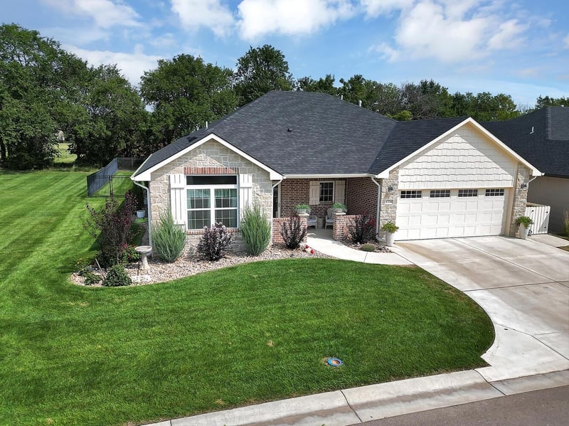 1774 Forestview Ct, Wichita, KS 67235