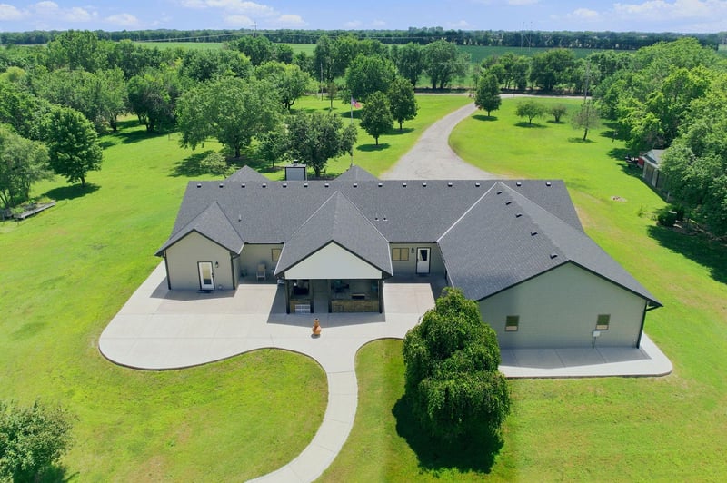12212 Seneca St, Sedgwick, KS 67135