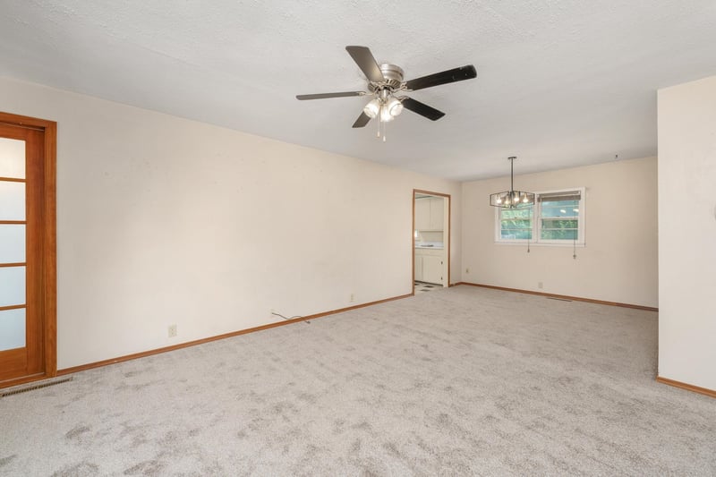 430 8th , Belle Plaine, KS 67013