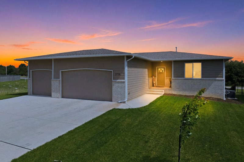 2738 Ironstone St, Park City, KS 67219