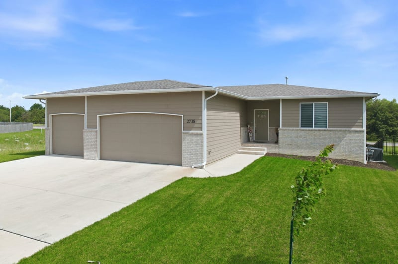 2738 Ironstone St, Park City, KS 67219