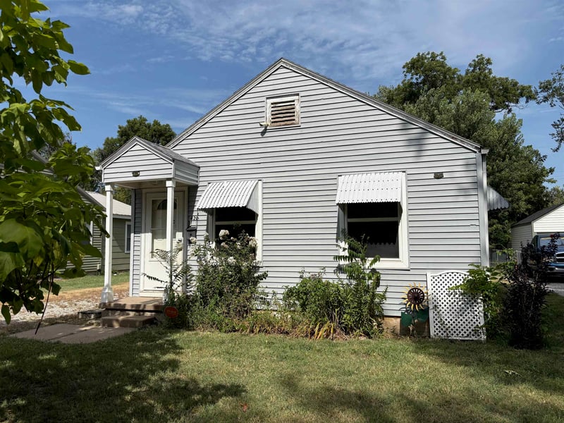 422 Clayton Ave, Wichita, KS 67203