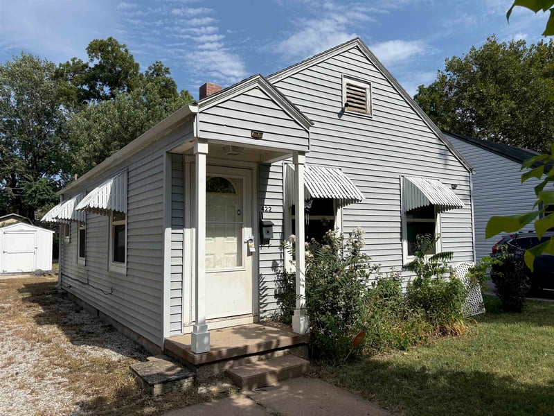 422 Clayton Ave, Wichita, KS 67203
