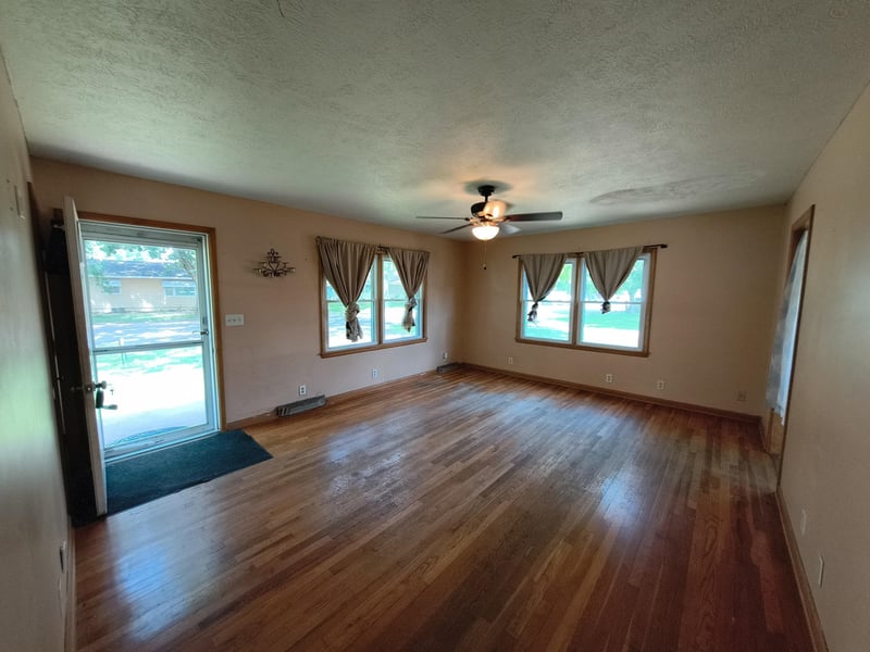 602 Stark , Bennington, KS 67422-9430