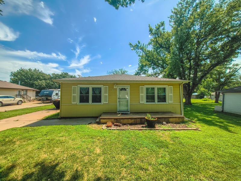 602 Stark , Bennington, KS 67422-9430