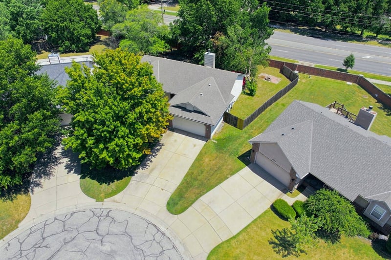 10418 Taft Ct, Wichita, KS 67209