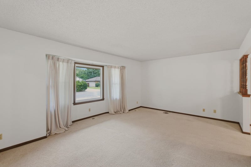 1702 Lark St, Wichita, KS 67212