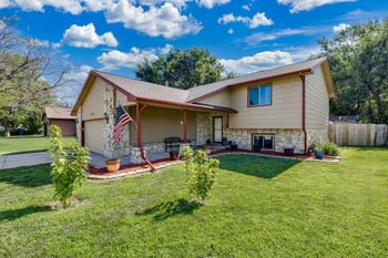 1444 Parkridge , Wichita, KS 67212